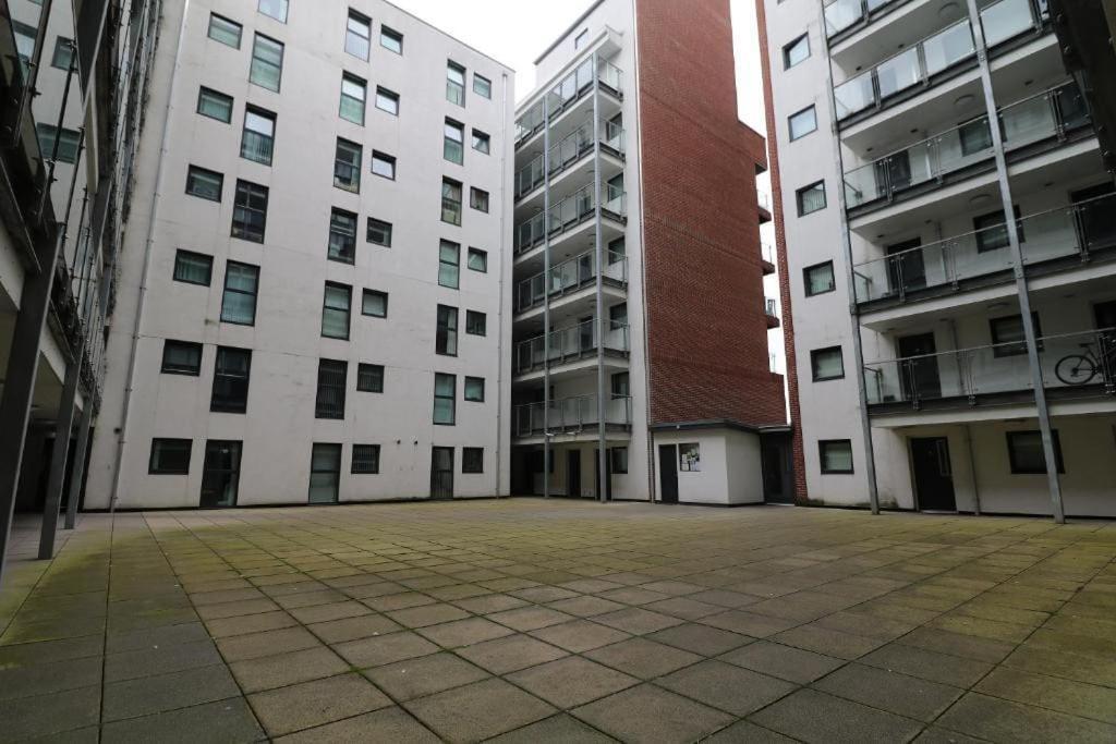 Lovely Modern & Spacious Apartment