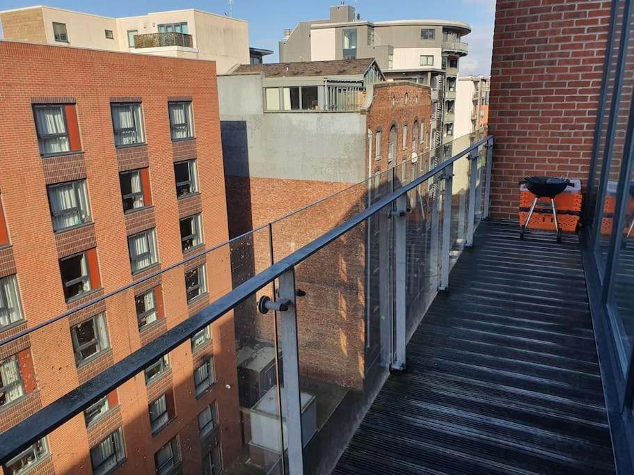 Apartment Lovely Modern & Spacious Liverpool